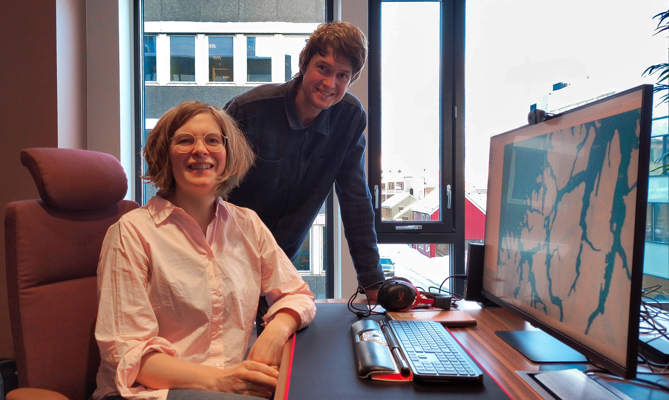 Strengthens the team with two oceanographers