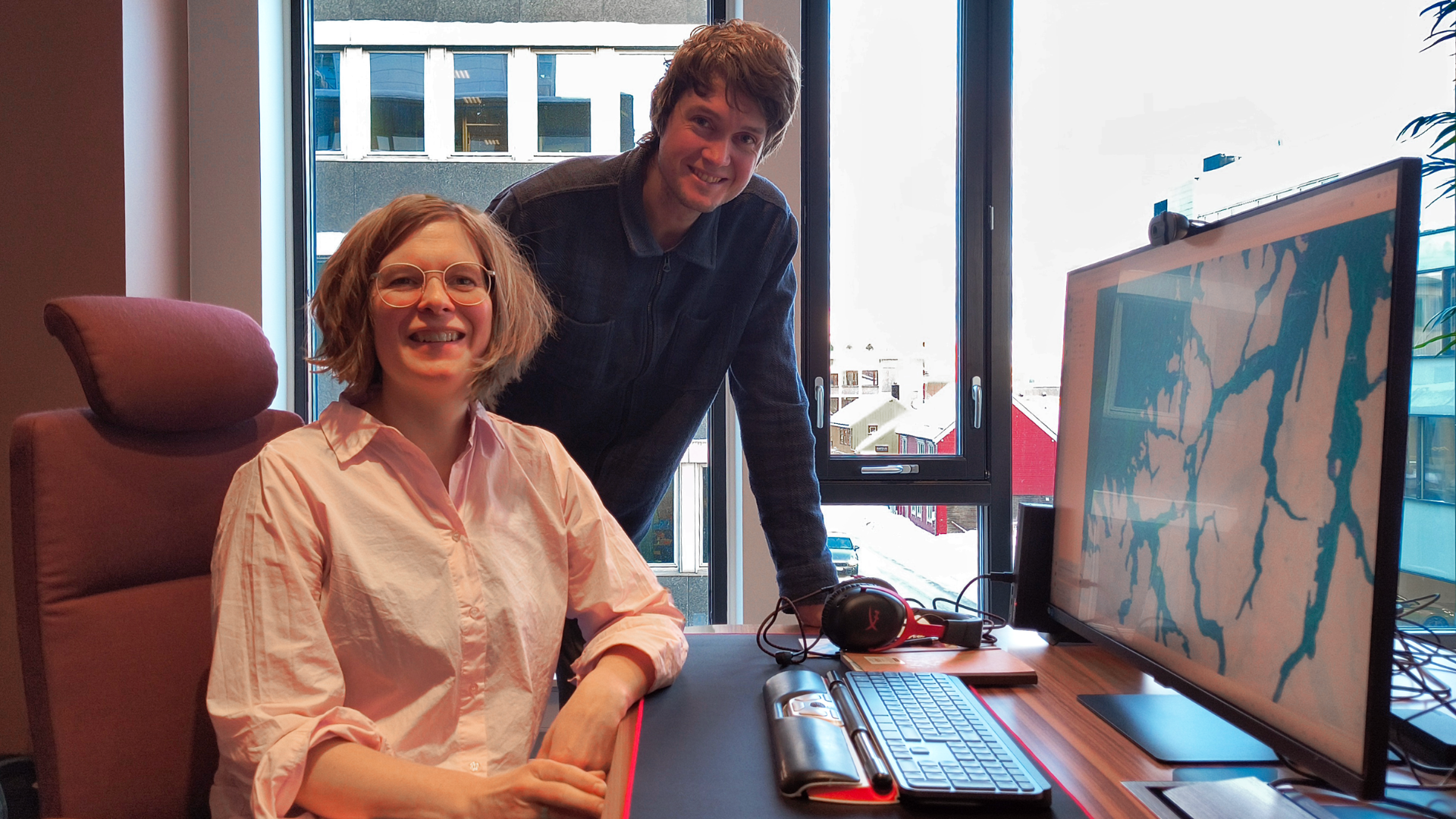 Strengthens the team with two oceanographers